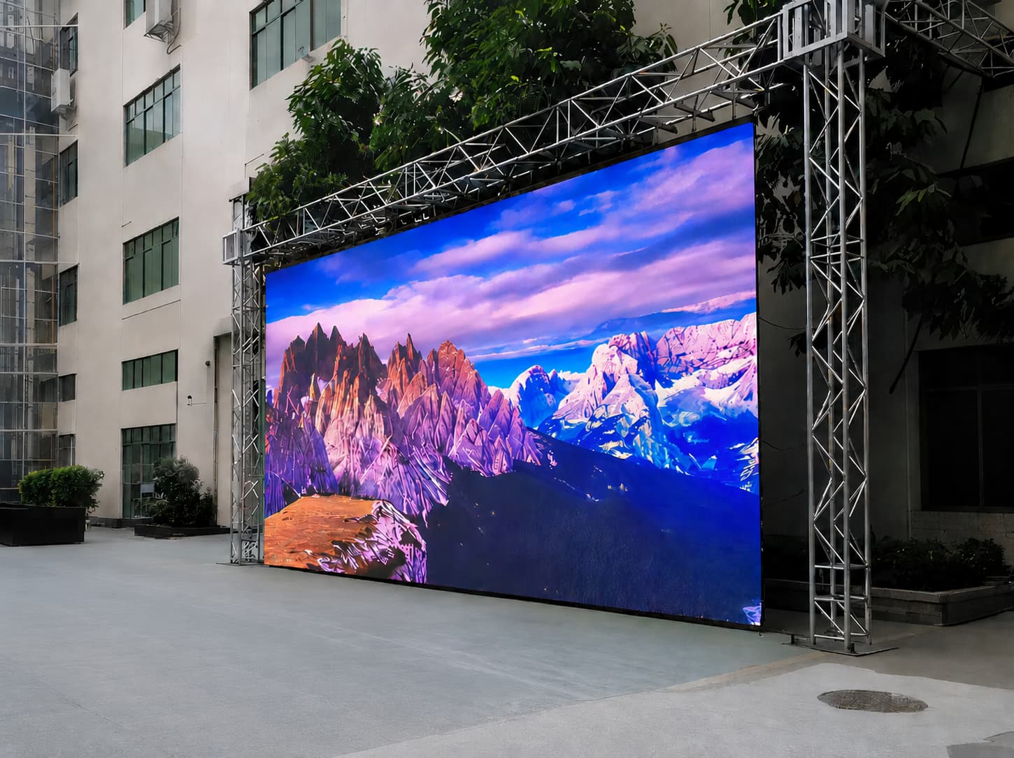Аренда LED экрана в Алматы для мероприятий и сцены